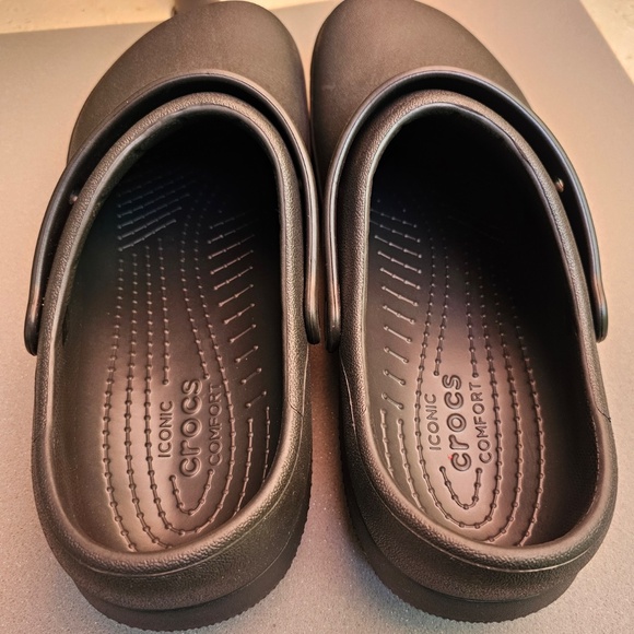 Crocs Specialist II Clog - Work Shoes, EUC - Picture 8 of 12